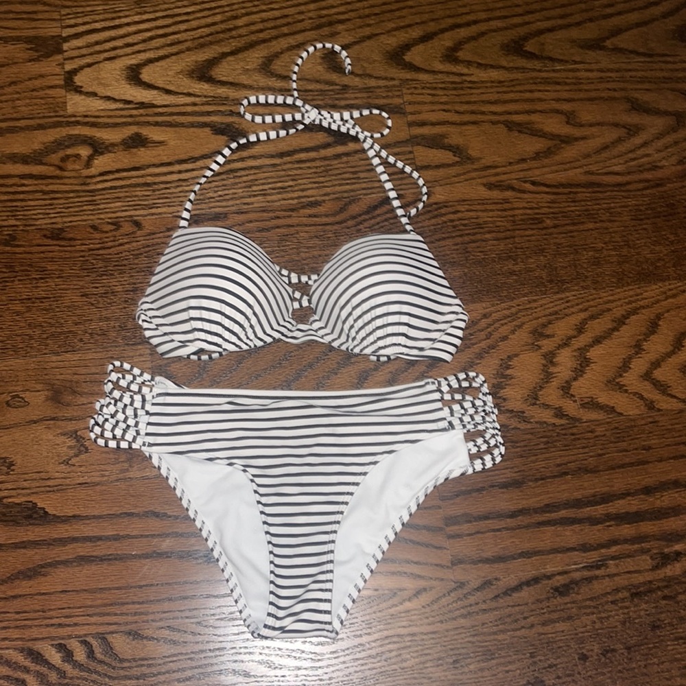 Hollister Striped Push Up Bikini Set | Cinched bottom